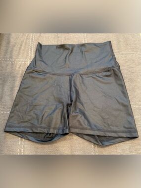 OFFLINE by Aerie Black High Rise Biker Shorts Size S